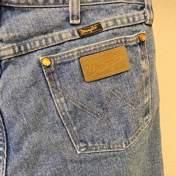 Wrangler 31 x 30 Stonewash Mens Jeans, With W Logo on Pockets, Straight Leg - Picture 9 of 10